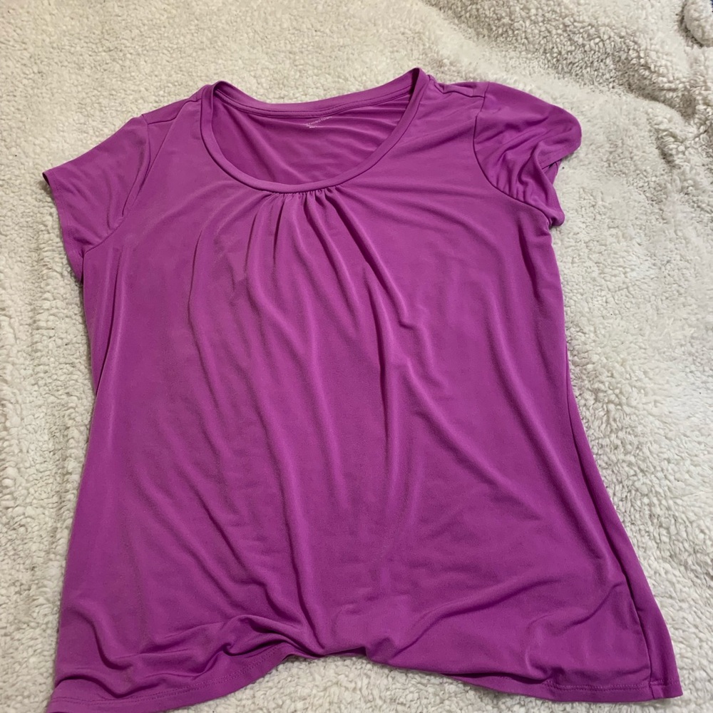 🚨SOLD🚨Pink t shirt